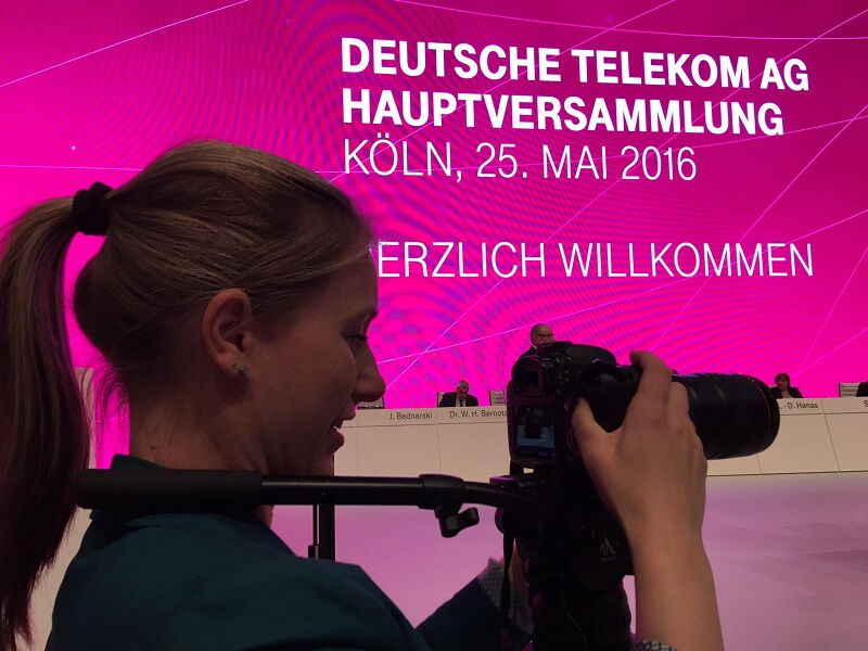 Tina Porsche macht ein paar Aufnahmen für unseren Blog.