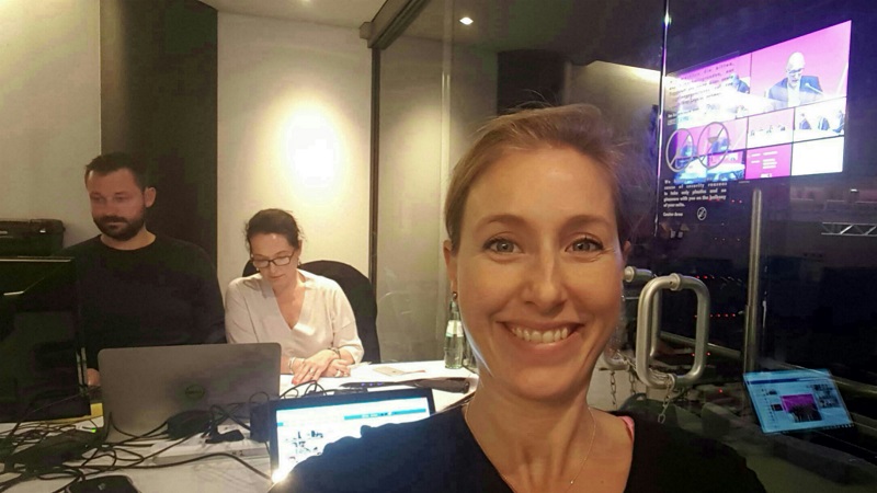 Daniel Fricke, Anja Bauer und Tina Porsche in der Loge der Lanxess Arena