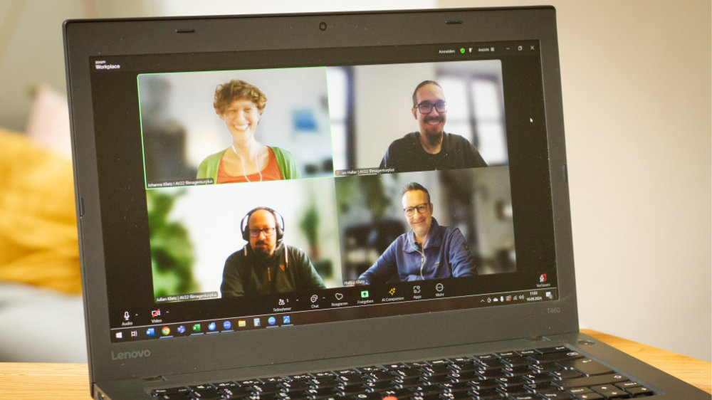 AV22 bietet kostenlose Webinare an.