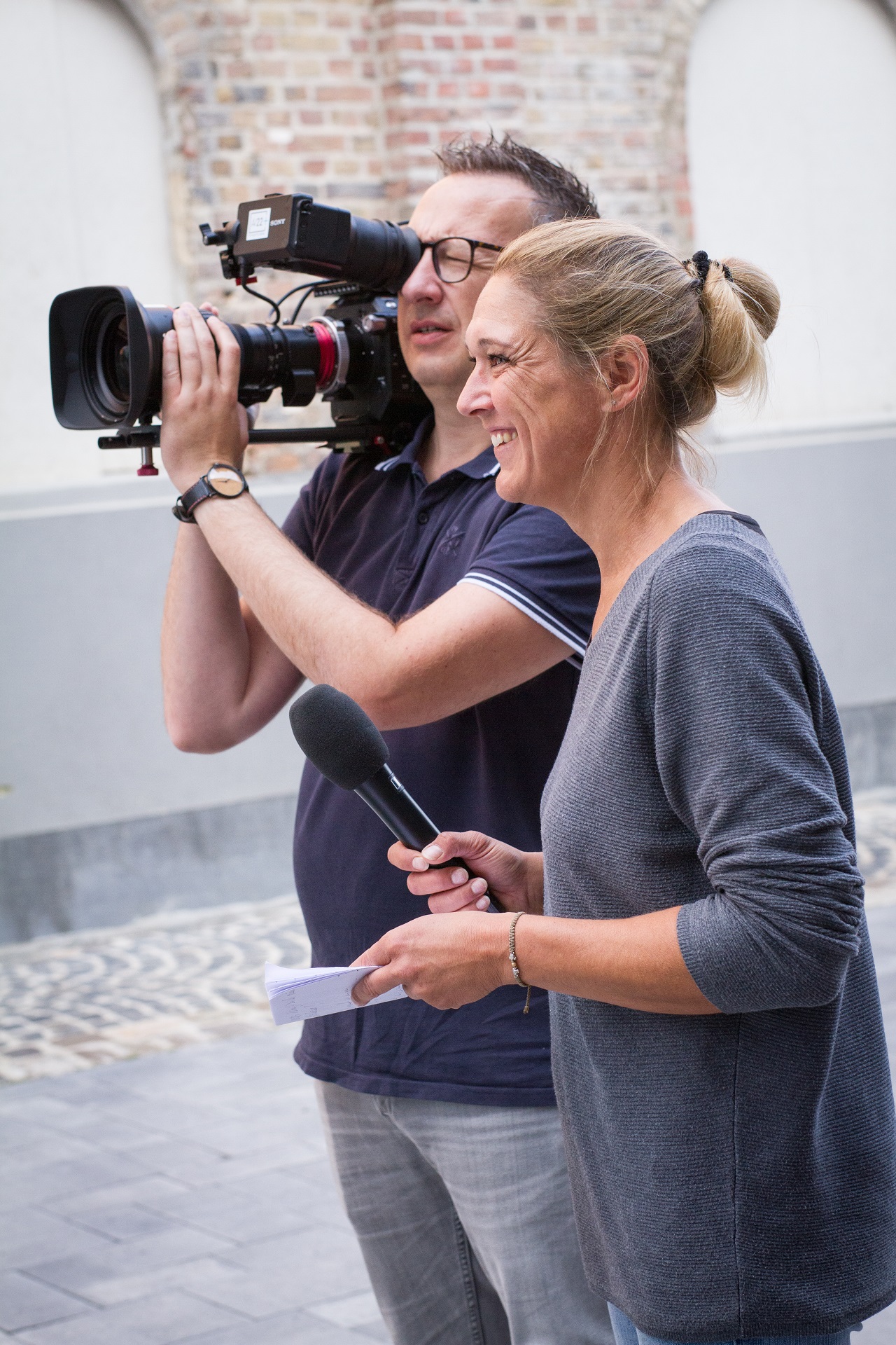 Darstellung einer Interviewsituation vor der Kamera
