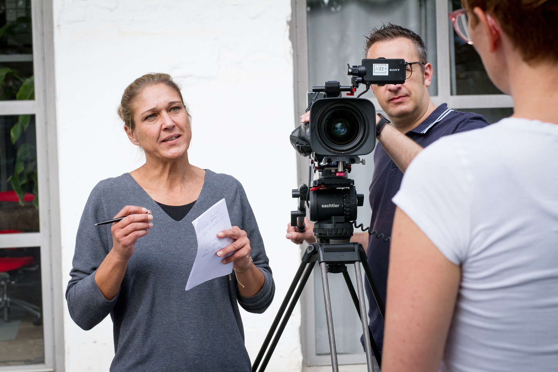 Darstellung einer Interviewsituation vor der Kamera