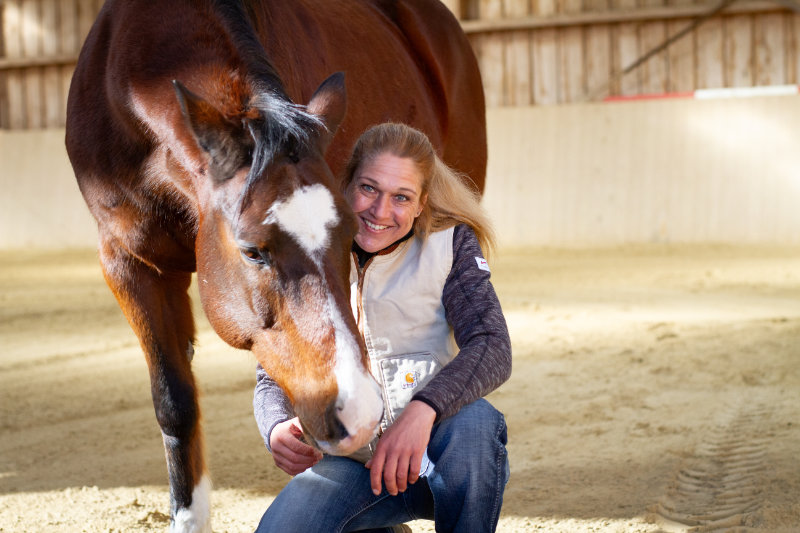 Anja Meyer - Spezialistin für pferdegestütztes Coaching & Film-Redakteurin